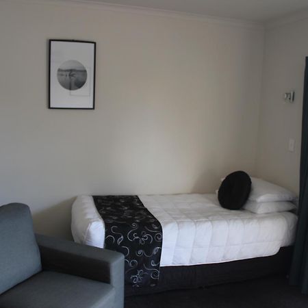 Kiwi Court Motel Hawera Buitenkant foto