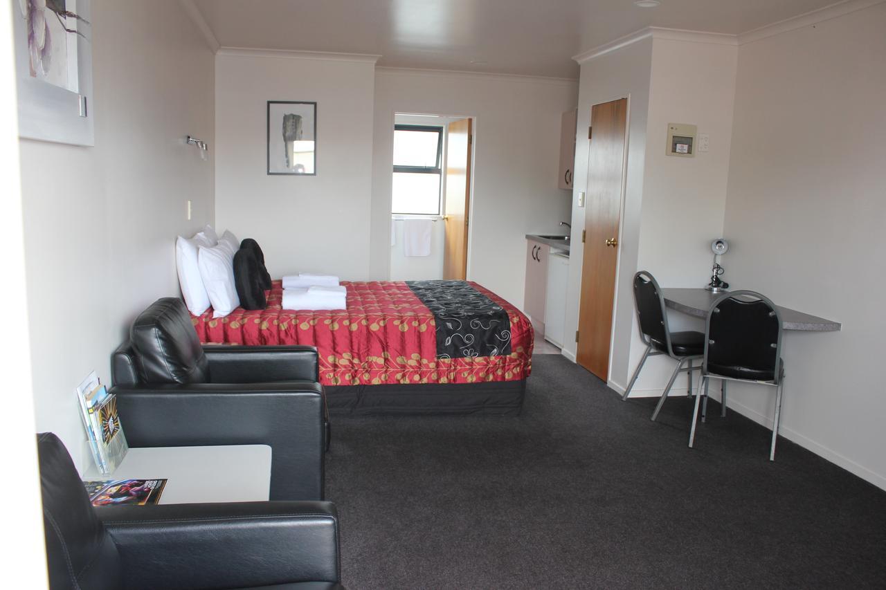 Kiwi Court Motel Hawera Buitenkant foto