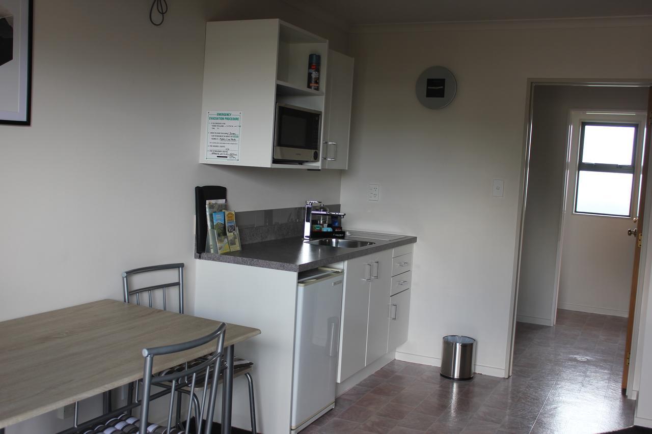 Kiwi Court Motel Hawera Buitenkant foto