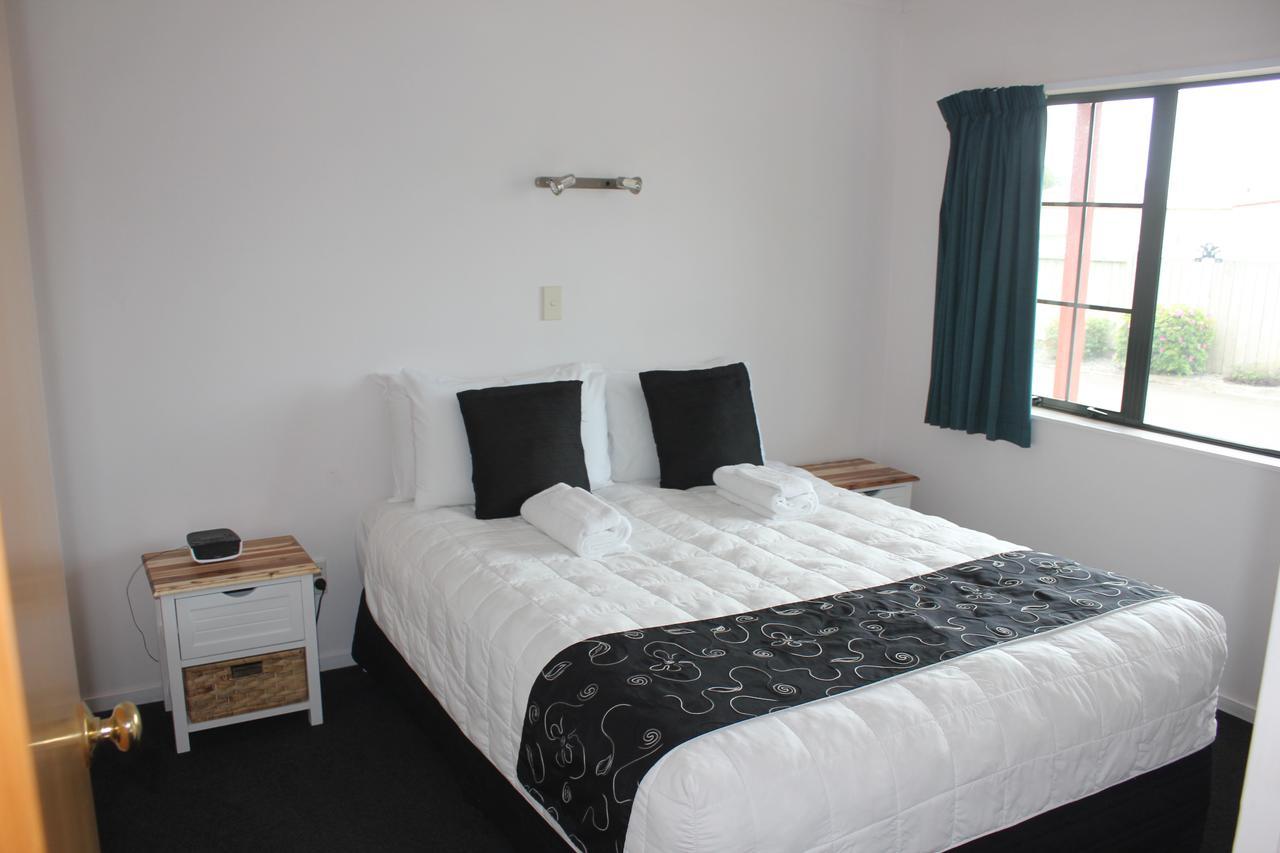 Kiwi Court Motel Hawera Buitenkant foto